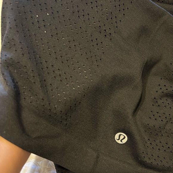 Lululemon black top - Picture 3 of 8
